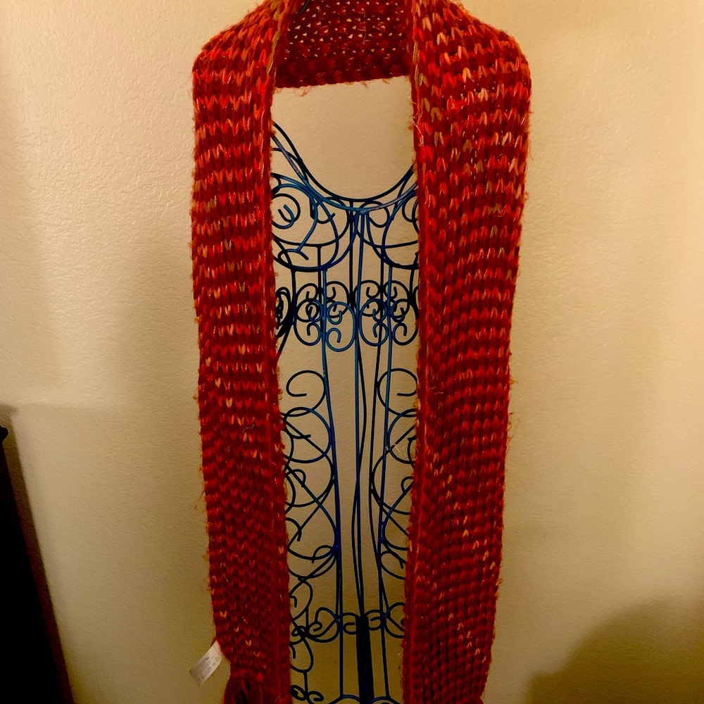 Chunky Knit Scarf. Fossil